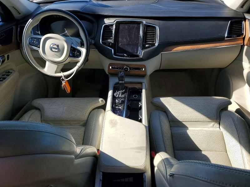 Foto 8 de la subasta – 2016 VOLVO XC90 T6 con VIN YV4A22PL1G1048537
