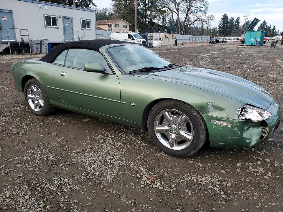 Photo 4 from auction – 1999 JAGUAR XK8 with VIN SAJGX2049XC033470