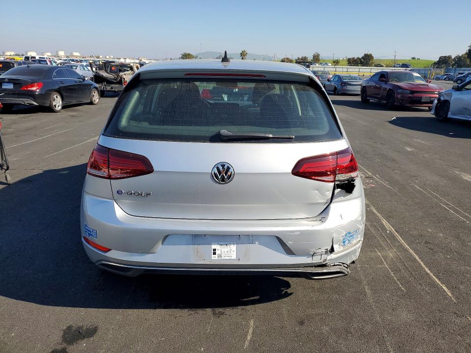 Photo 6 from auction – 2019 VOLKSWAGEN E-GOLF SE with VIN WVWKR7AU3KW915465