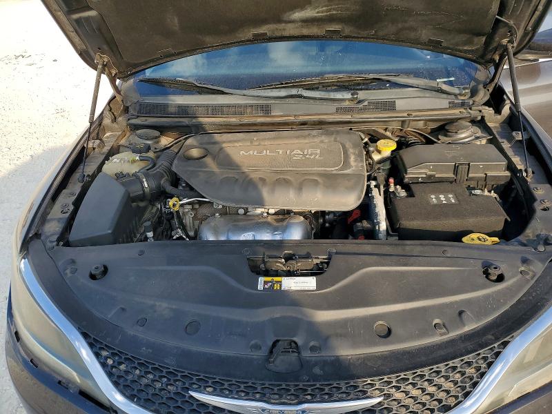 Photo 11 from auction – 2015 CHRYSLER 200 LIMITE with VIN 1C3CCCAB3FN713111