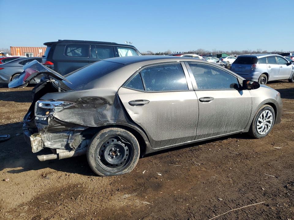Photo 3 from auction – 2018 TOYOTA COROLLA with VIN 2T1BURHE3JC013561