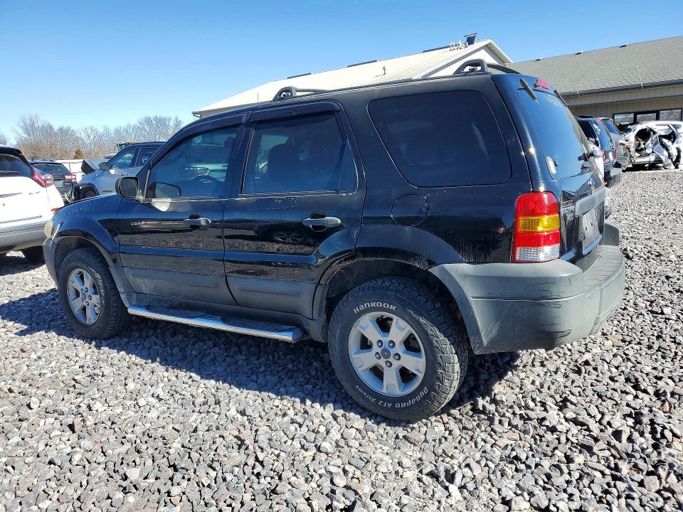 Photo 2 from auction – 2006 FORD ESCAPE with VIN 1FMYU93166KD26345