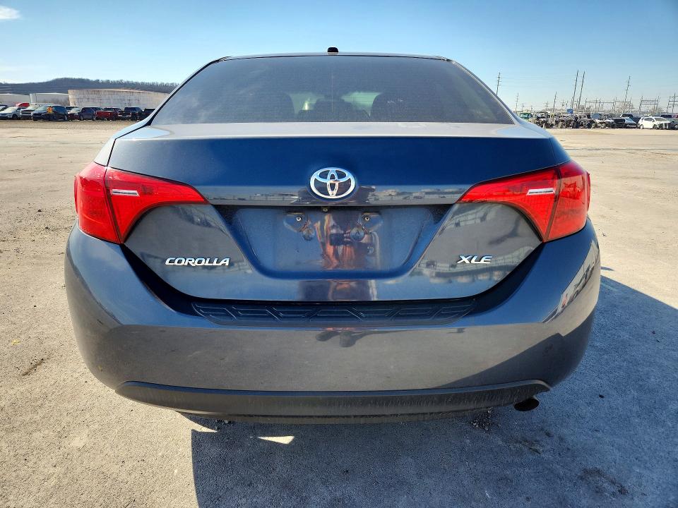 Photo 6 from auction – 2018 TOYOTA COROLLA with VIN 5YFBURHE4JP818534
