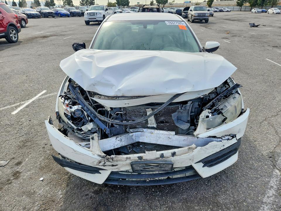 Photo 5 from auction – 2018 HONDA CIVIC with VIN 2HGFC2F52JH536494
