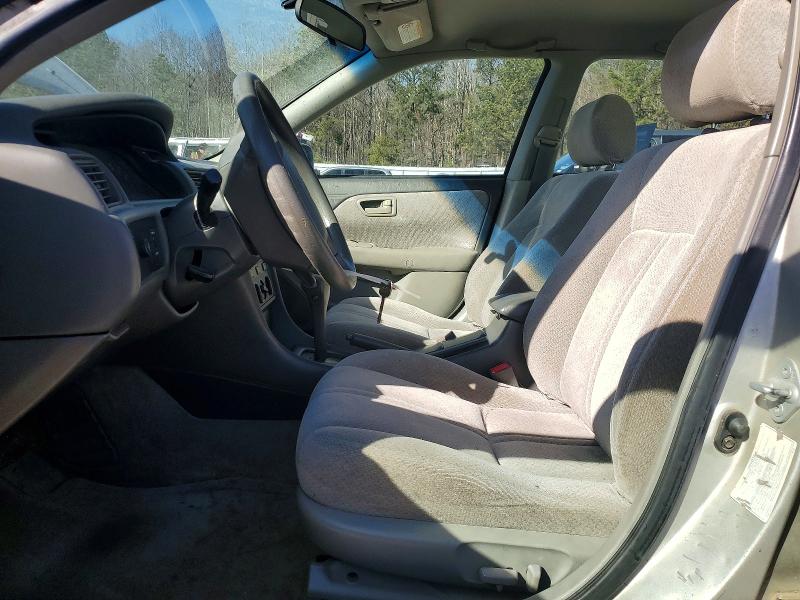 Photo 7 from auction – 2000 TOYOTA CAMRY with VIN 4T1BG22K3YU699364