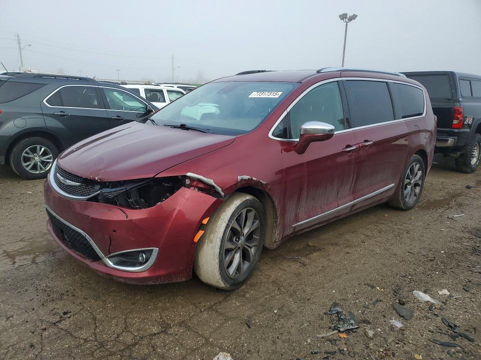 CHRYSLER PACIFICA L 2017 with VIN 2C4RC1GG2HR555783 - Photo from auction