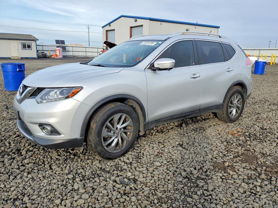 NISSAN ROGUE S 2015 with VIN 5N1AT2MV6FC835973 - Photo from auction