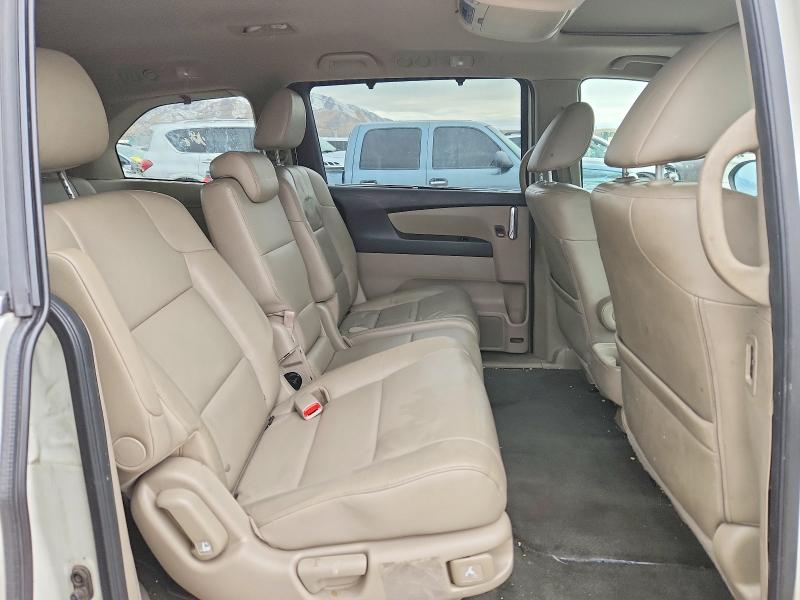 Photo 11 from auction – 2016 HONDA ODYSSEY with VIN 5FNRL5H64GB038041
