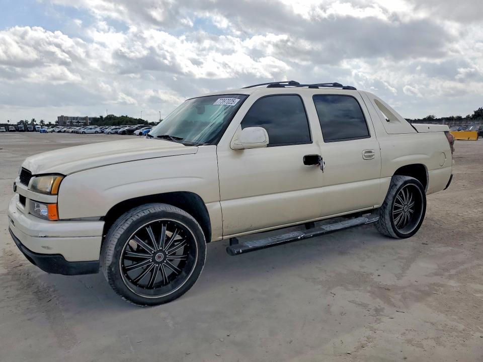 CHEVROLET AVALANCHE 2004 with VIN 3GNEC12T14G195108 - Photo from auction