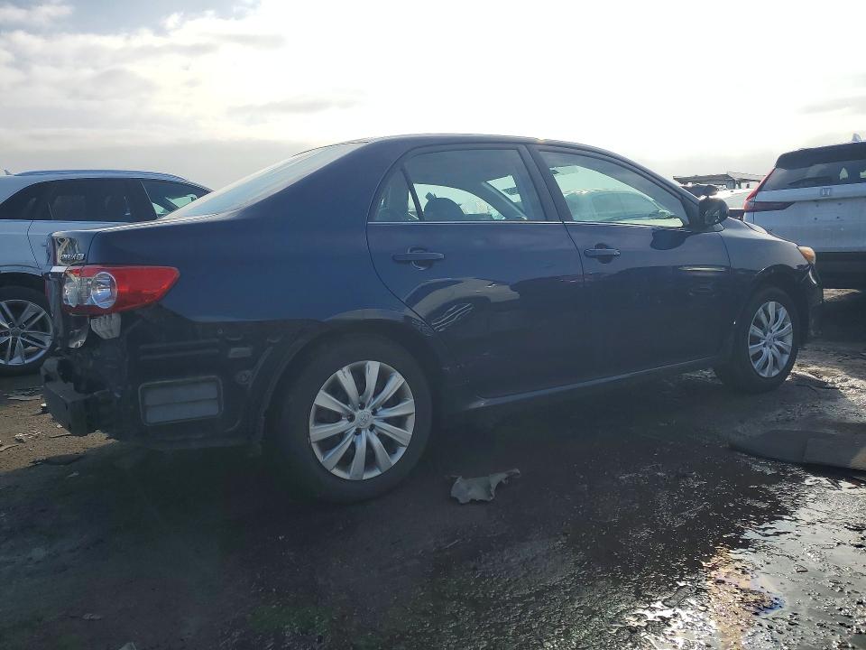 Photo 3 from auction – 2013 TOYOTA COROLLA with VIN 2T1BU4EE6DC028826
