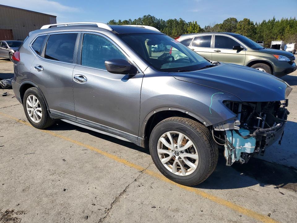 Photo 4 from auction – 2018 NISSAN ROGUE S with VIN 5N1AT2MT9JC765084