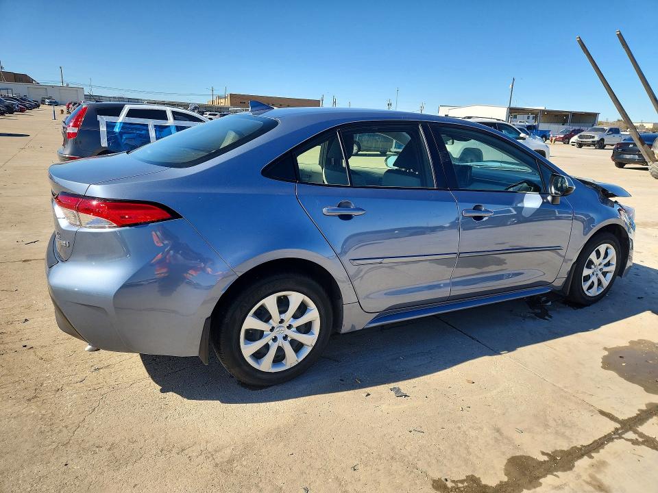 Photo 3 from auction – 2023 TOYOTA COROLLA LE with VIN JTDBCMFE2P3022472