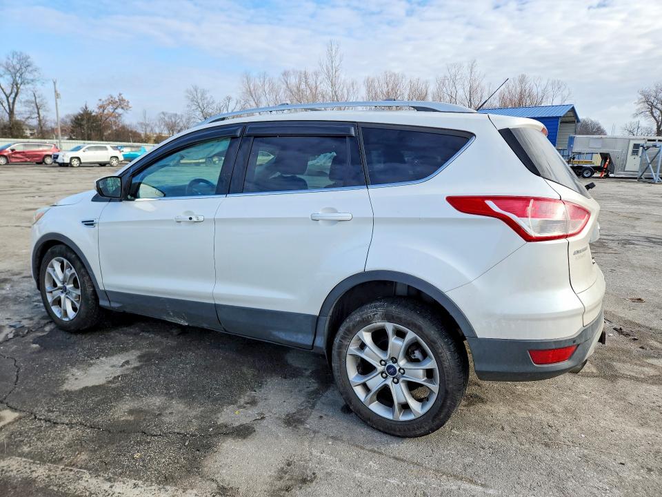 Photo 2 from auction – 2016 FORD ESCAPE with VIN 1FMCU9J95GUA67050