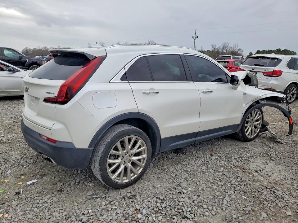 Photo 3 from auction – 2022 CADILLAC XT4 with VIN 1GYAZAR45NF100258