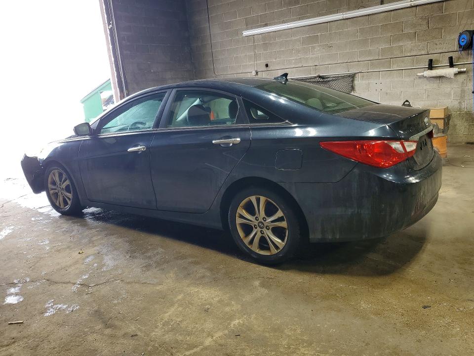Photo 2 from auction – 2011 HYUNDAI SONATA with VIN 5NPEC4AC0BH196962