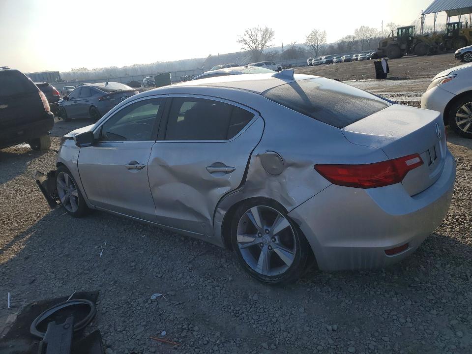 صورة رقم 2 من المزاد - 2013 ACURA ILX مع VIN 19VDE1F52DE003967