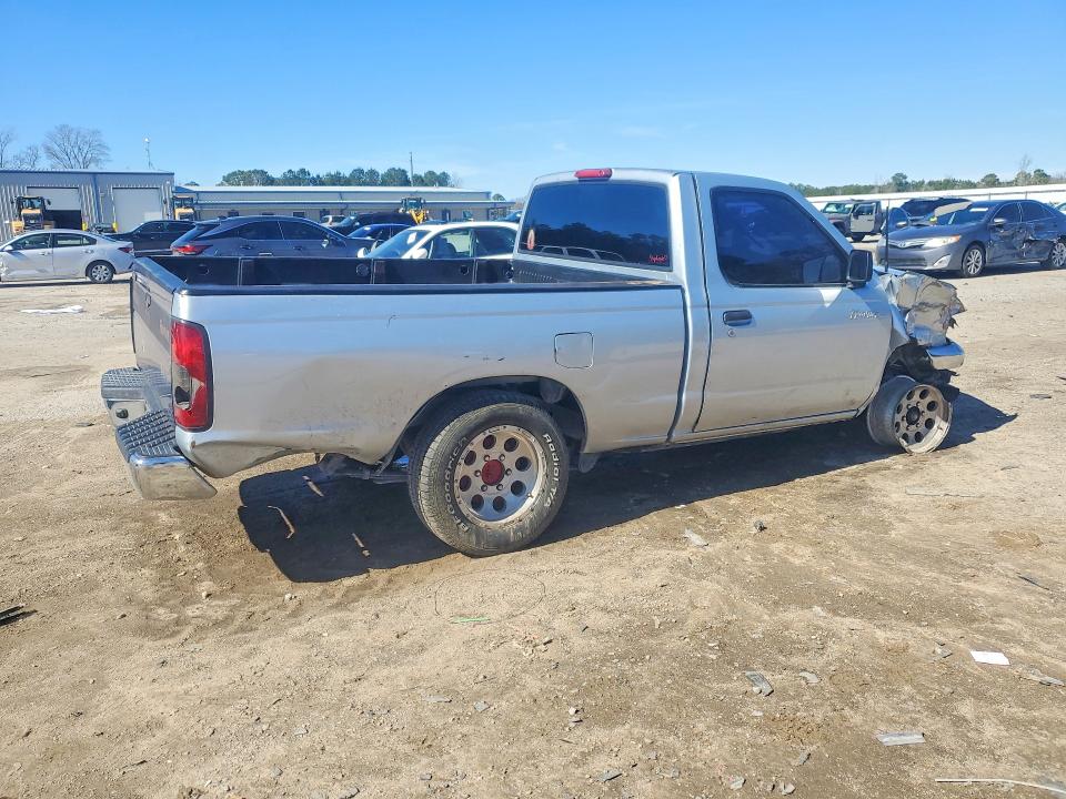 Photo 3 from auction – 2000 NISSAN FRONTIER with VIN 1N6DD21S8YC428942