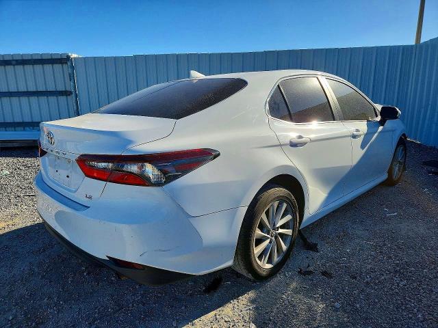 Photo 3 from auction – 2022 TOYOTA CAMRY with VIN 4T1C11AK8NU677034