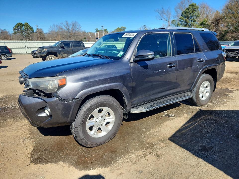 TOYOTA 4RUNNER SR 2017 with VIN JTEZU5JR2H5155195 - Photo from auction