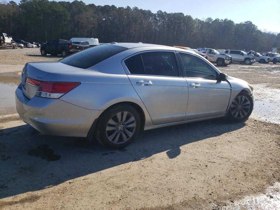 Photo 3 from auction – 2011 HONDA ACCORD EXL with VIN 1HGCP3F84BA010455