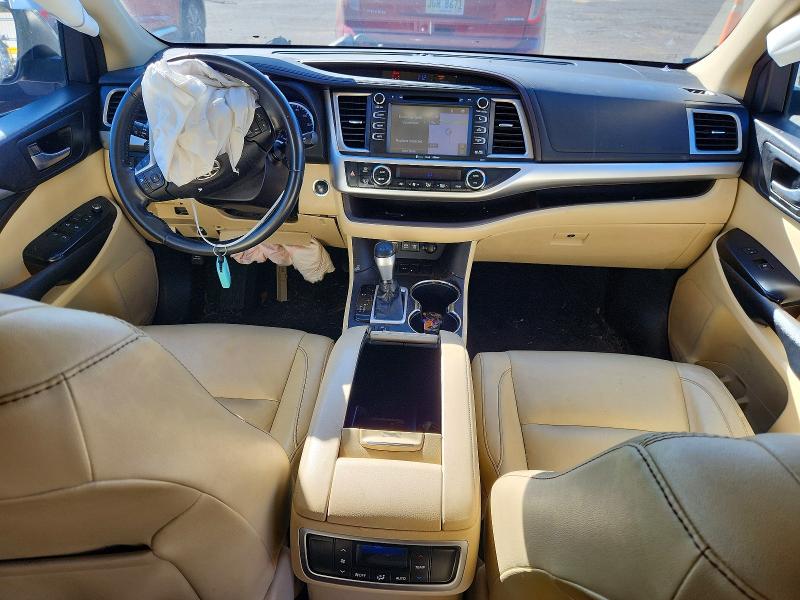 Photo 8 from auction – 2018 TOYOTA HIGHLANDER with VIN 5TDKZRFH7JS261253