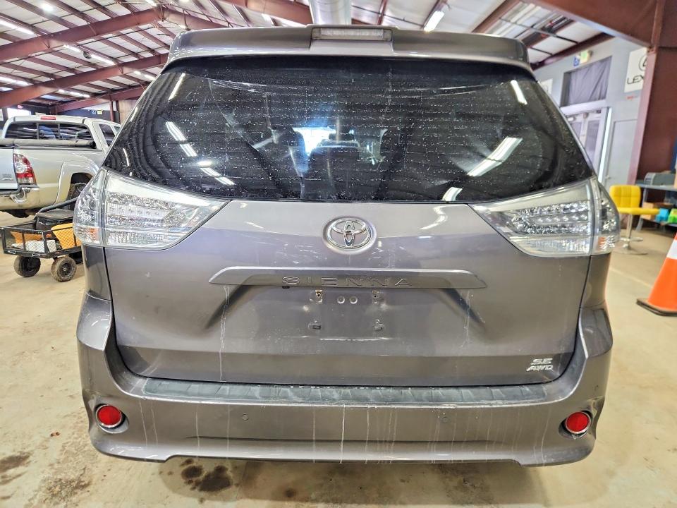 Photo 6 from auction – 2020 TOYOTA SIENNA SE with VIN 5TDEZ3DC8LS235653