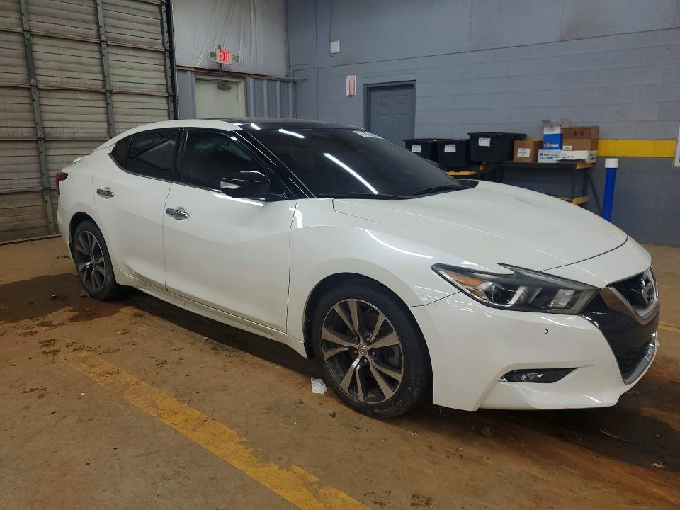 Photo 4 from auction – 2017 NISSAN MAXIMA with VIN 1N4AA6AP5HC380632