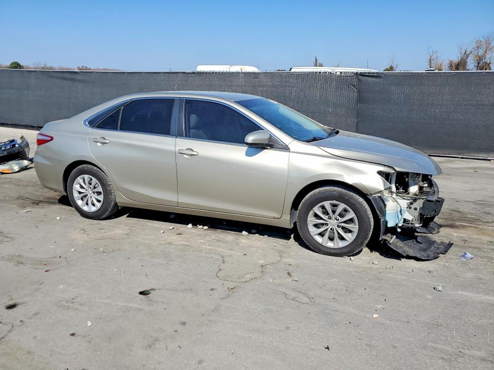 Photo 4 from auction – 2015 TOYOTA CAMRY with VIN 4T4BF1FK6FR455654
