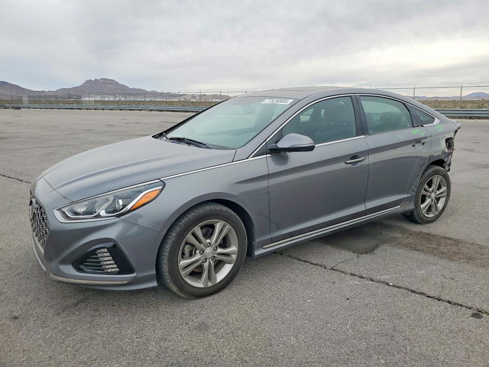 HYUNDAI SONATA 2018 with VIN 5NPE34AF5JH701662 - Photo from auction