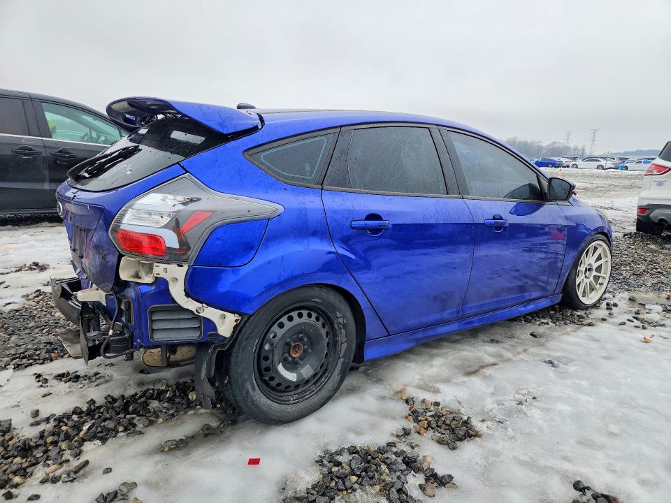 Photo 3 from auction – 2013 FORD FOCUS ST with VIN 1FADP3L90DL305453
