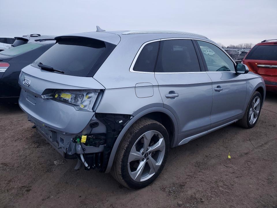 Photo 3 from auction – 2021 AUDI Q5 PREMIUM with VIN WA1BAAFYXM2077276