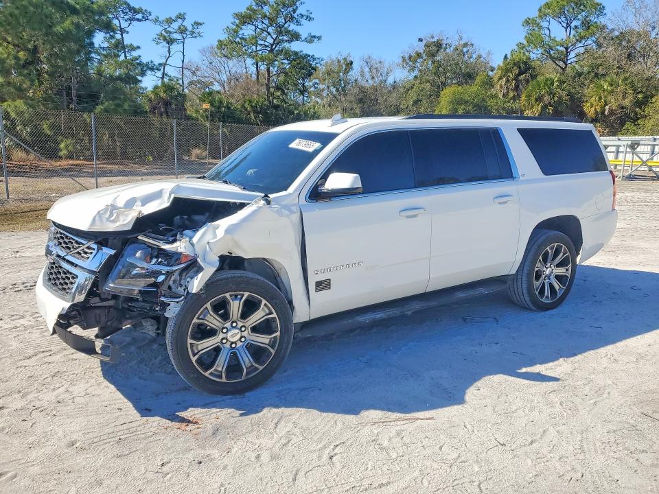 CHEVROLET SUBURBAN 2017 with VIN 1GNSCHKC5HR344671 - Photo from auction