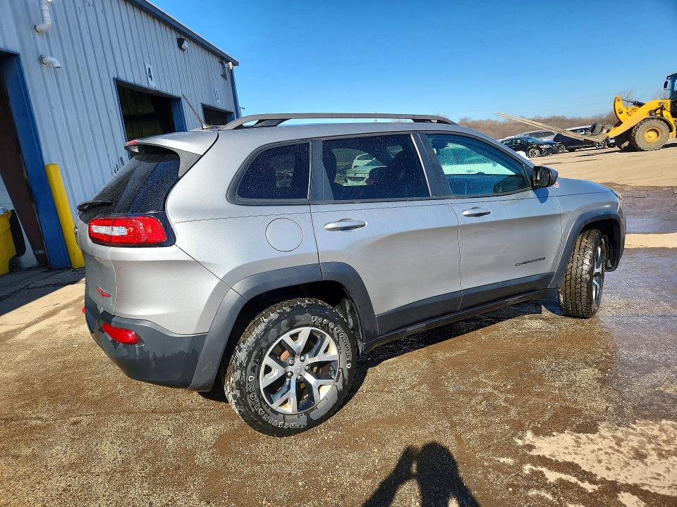 Photo 3 from auction – 2015 JEEP CHEROKEE with VIN 1C4PJMBS8FW717396