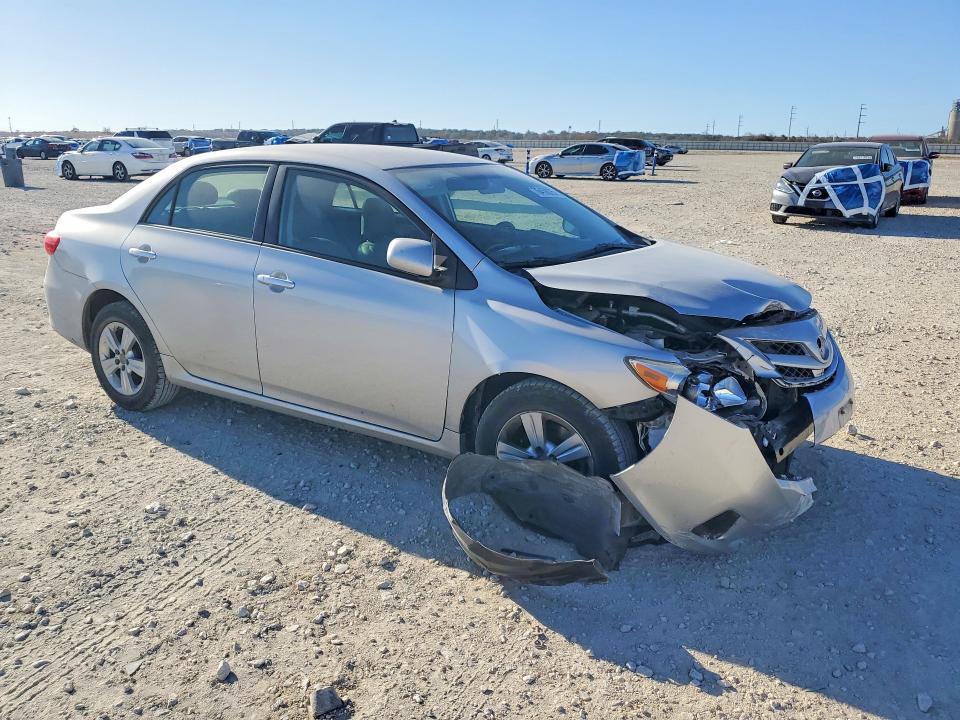 Photo 4 from auction – 2011 TOYOTA COROLLA with VIN JTDBU4EE8B9152177