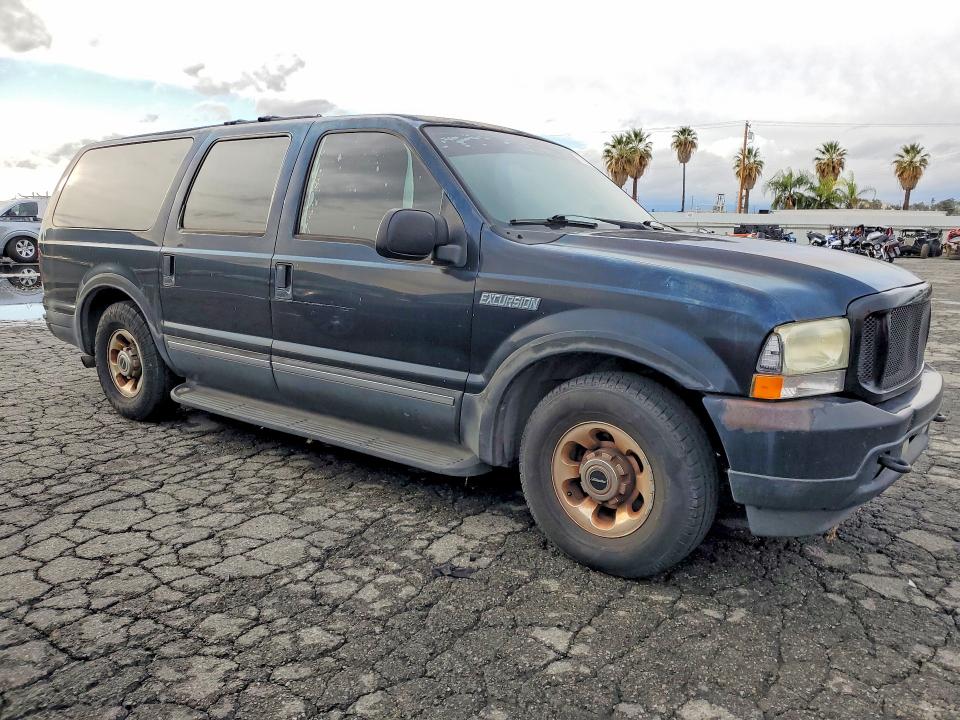 Photo 4 from auction – 2003 FORD EXCURSION with VIN 1FMNU42SX3EC18093