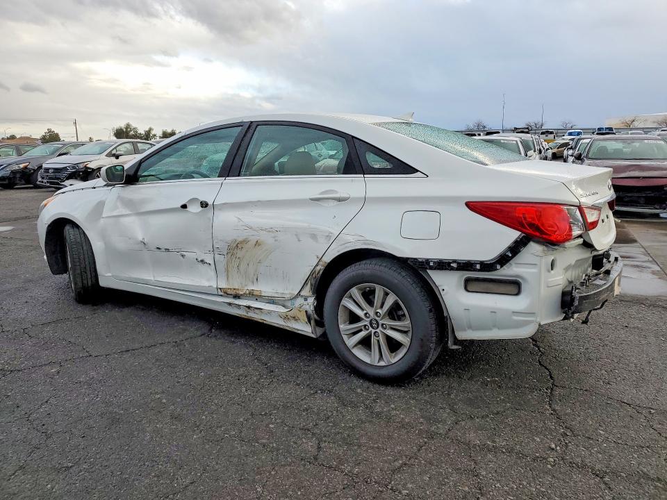Photo 2 from auction – 2013 HYUNDAI SONATA with VIN 5NPEB4AC5DH735002
