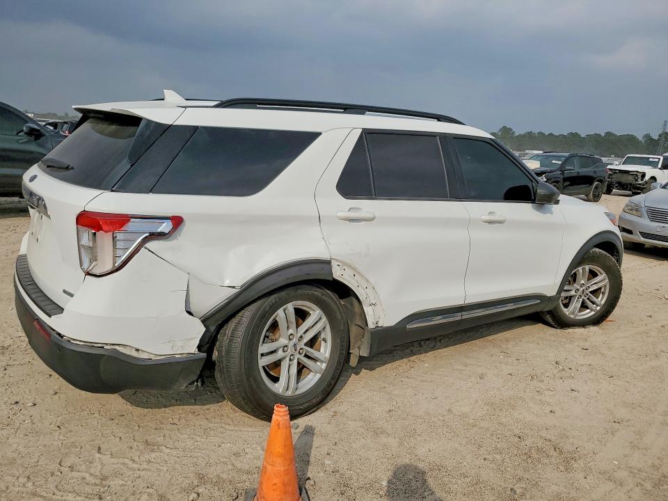Photo 3 from auction – 2020 FORD EXPLORER with VIN 1FMSK7DH2LGB92945