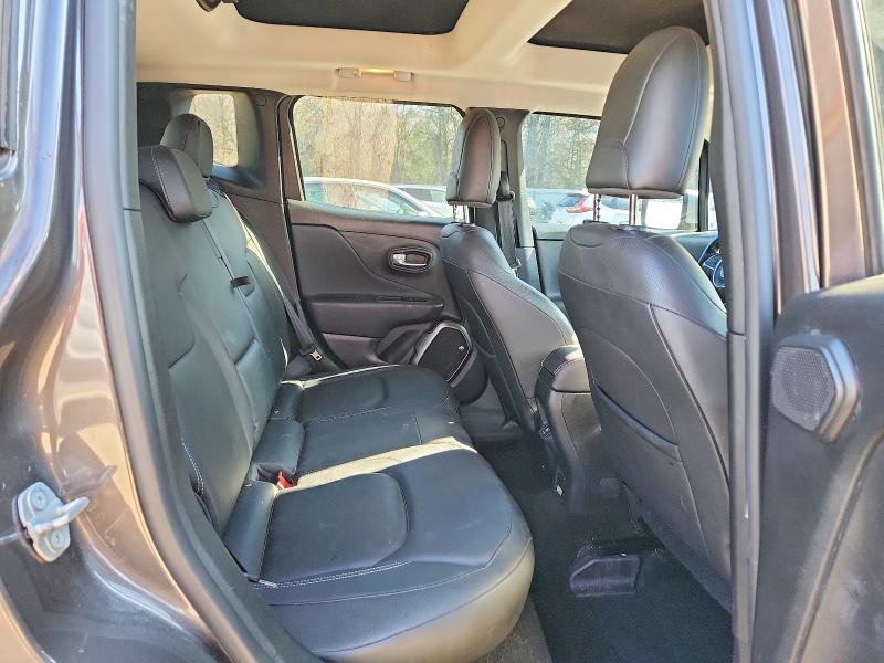 Photo 11 from auction – 2018 JEEP RENEGADE L with VIN ZACCJBDB2JPH39688