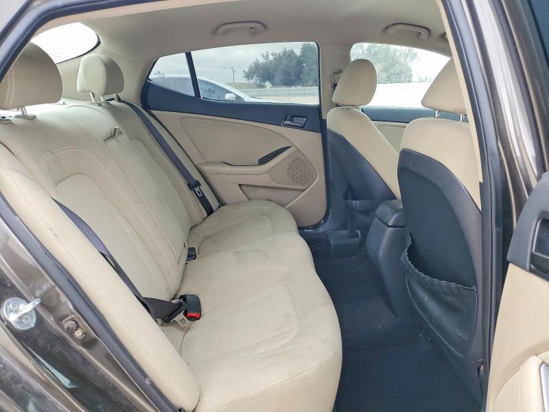 Photo 10 from auction – 2011 KIA OPTIMA with VIN KNAGM4A73B5072299