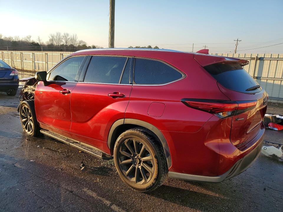 Photo 2 from auction – 2021 TOYOTA HIGHLANDER with VIN 5TDHZRAHXMS069914