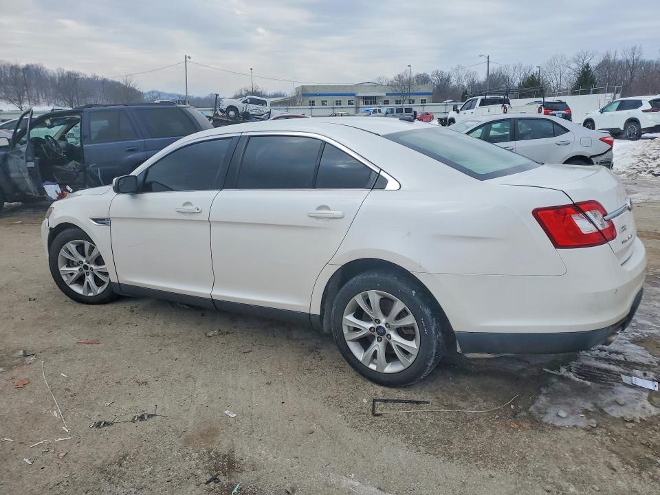 Photo 2 from auction – 2011 FORD TAURUS with VIN 1FAHP2EW0BG140928