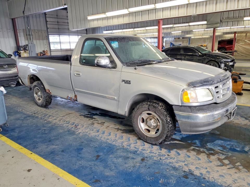 Photo 4 from auction – 2002 FORD F-150 with VIN 2FTRF17242CA94933