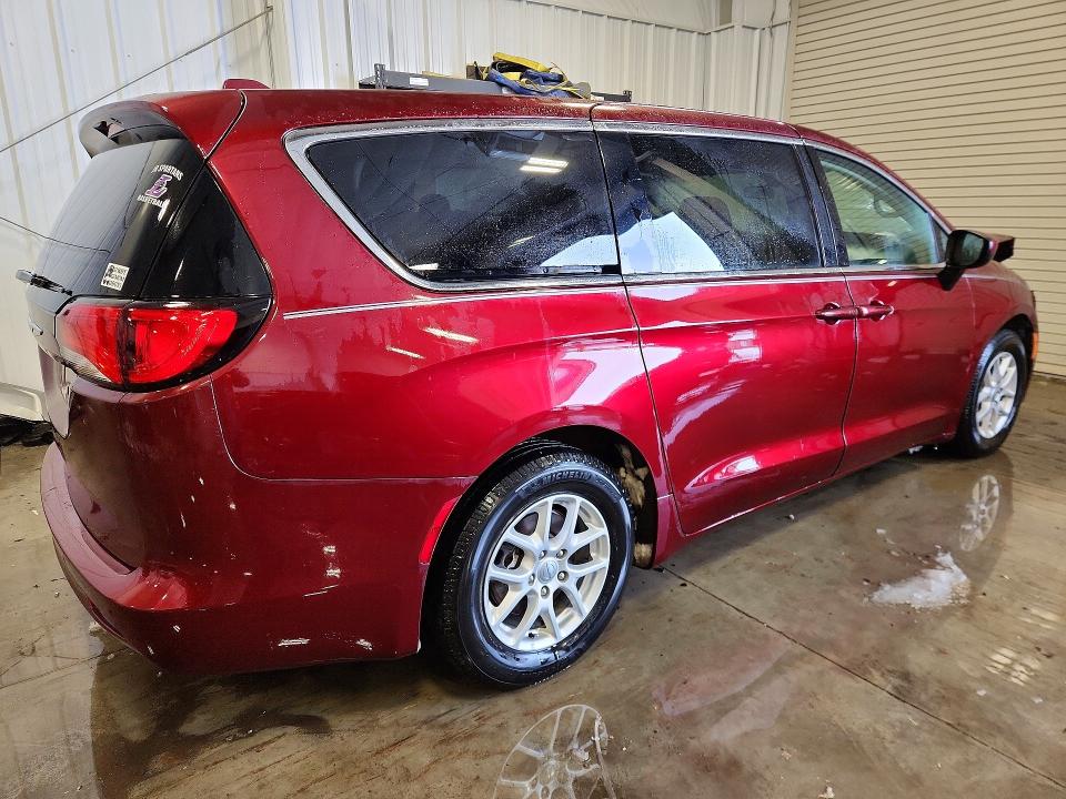Photo 3 from auction – 2018 CHRYSLER PACIFICA with VIN 2C4RC1CG4JR130061