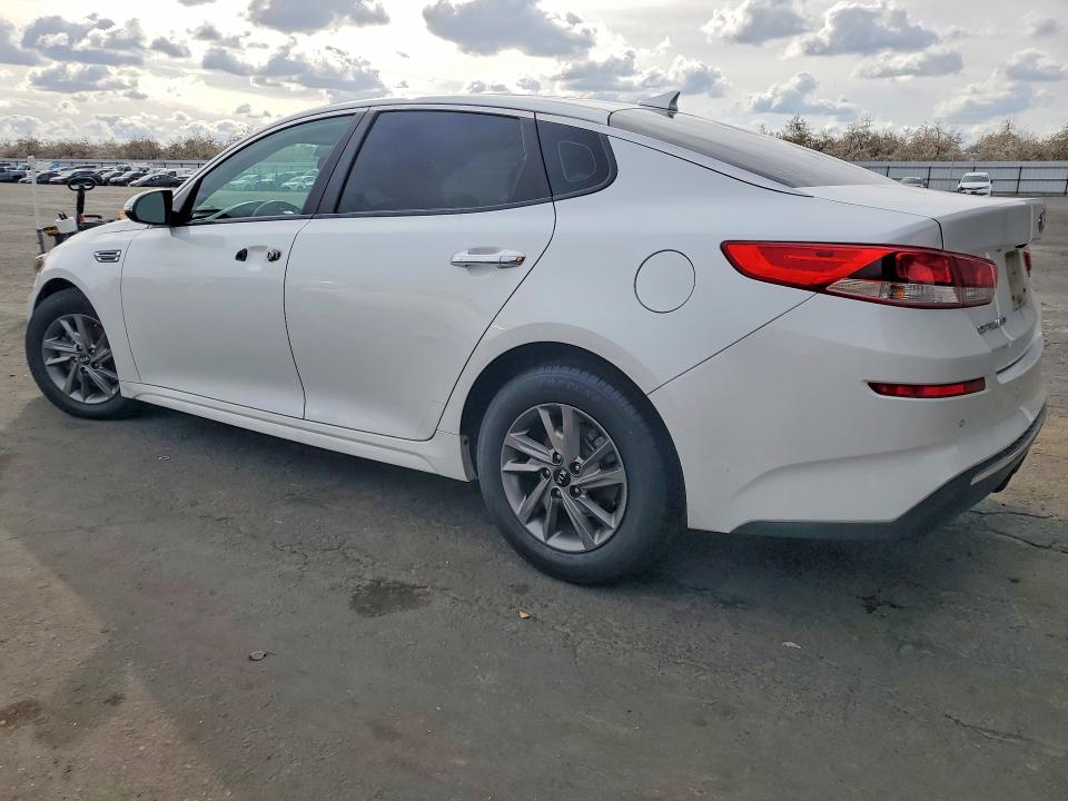 Photo 2 from auction – 2019 KIA OPTIMA with VIN 5XXGT4L35KG338062