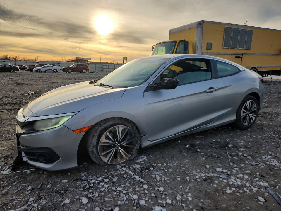 HONDA CIVIC 2016 with VIN 2HGFC3B37GH353899 - Photo from auction