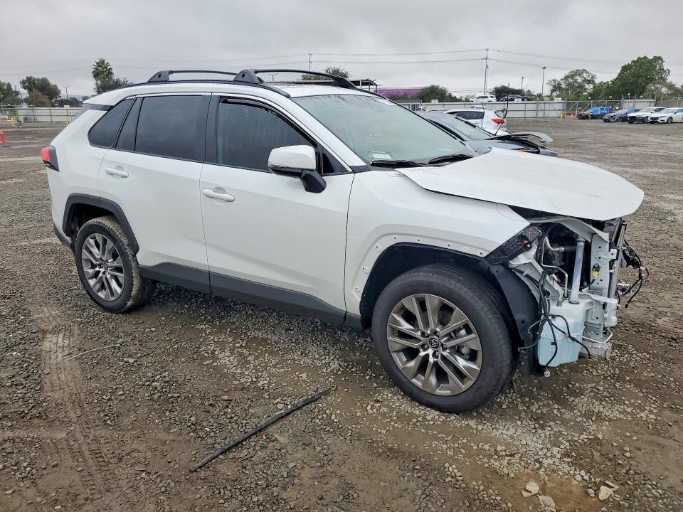 Photo 4 from auction – 2025 TOYOTA RAV4 with VIN 2T3C1RFV4SW396871