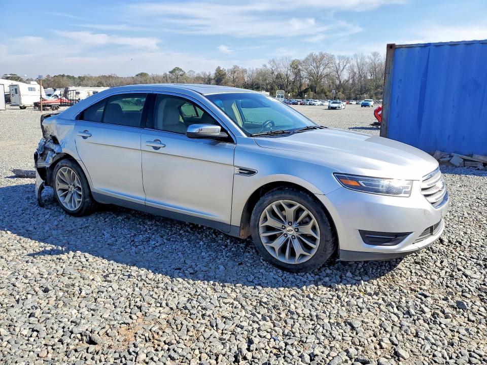 Photo 4 from auction – 2018 FORD TAURUS LIM with VIN 1FAHP2F82JG116144
