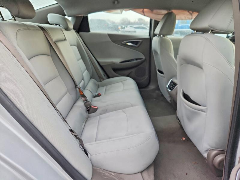 Photo 10 from auction – 2020 CHEVROLET MALIBU with VIN 1G1ZD5ST2LF062560