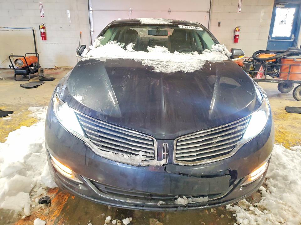 Photo 5 from auction – 2014 LINCOLN MKZ with VIN 3LN6L2LU1ER817895