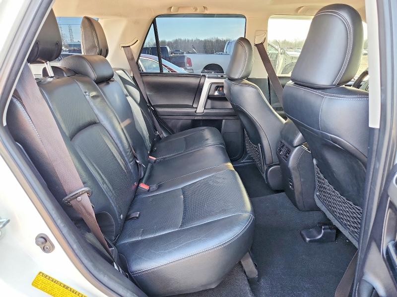 Photo 11 from auction – 2015 TOYOTA 4RUNNER SR with VIN JTEBU5JR6F5207801